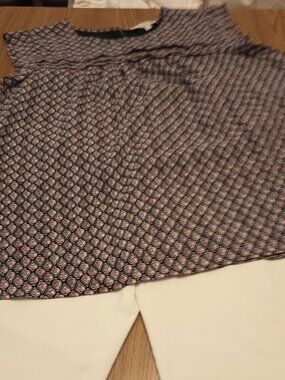 Loft Size XL Navy Top (EUC)